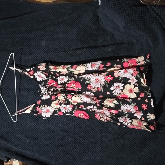 Summer dress - Picture 1 of 2